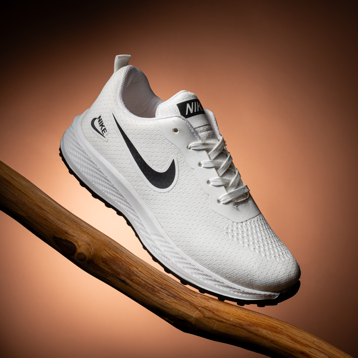 كوتشي نايك ايفا