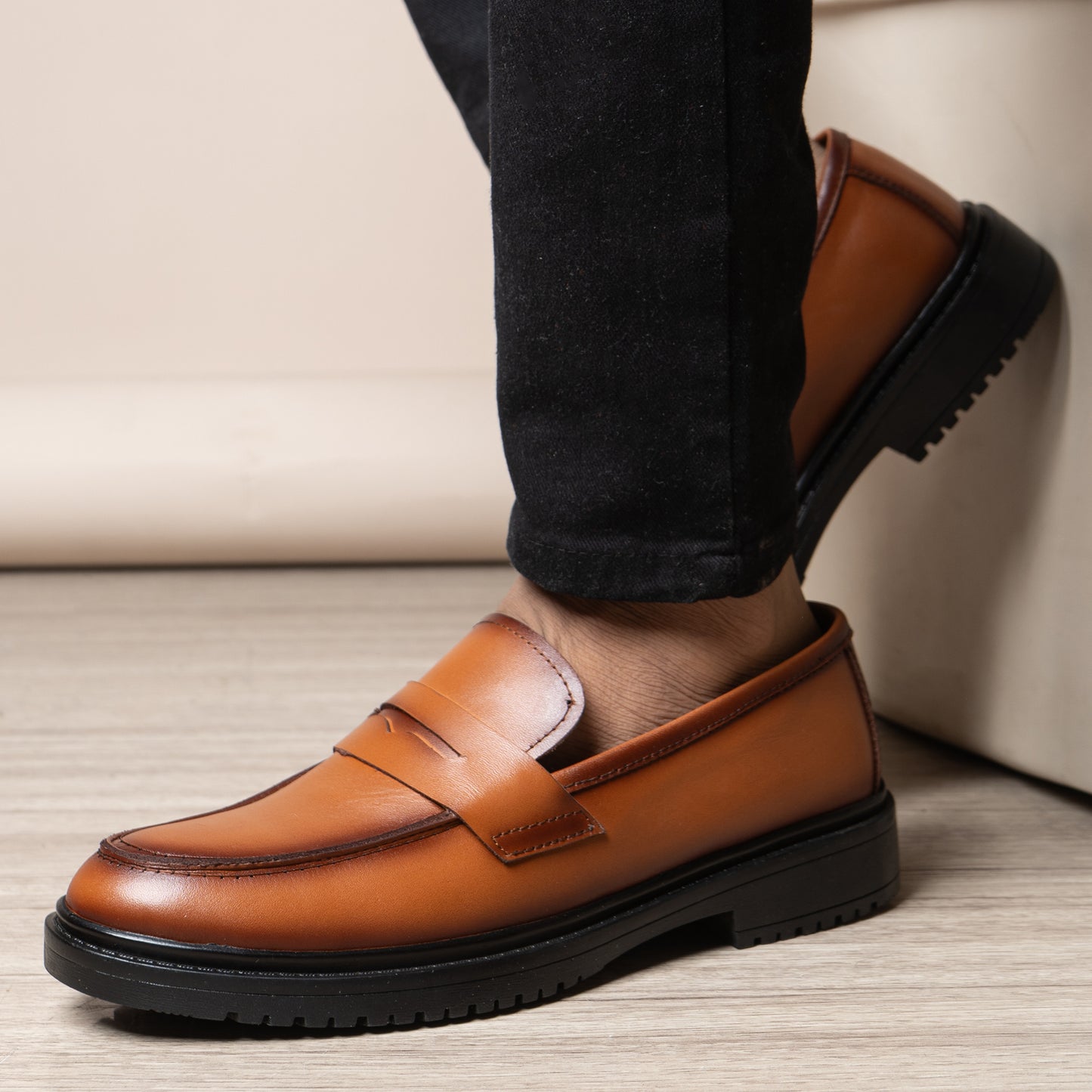 حذاء لوفر رجالي كلاسيكي