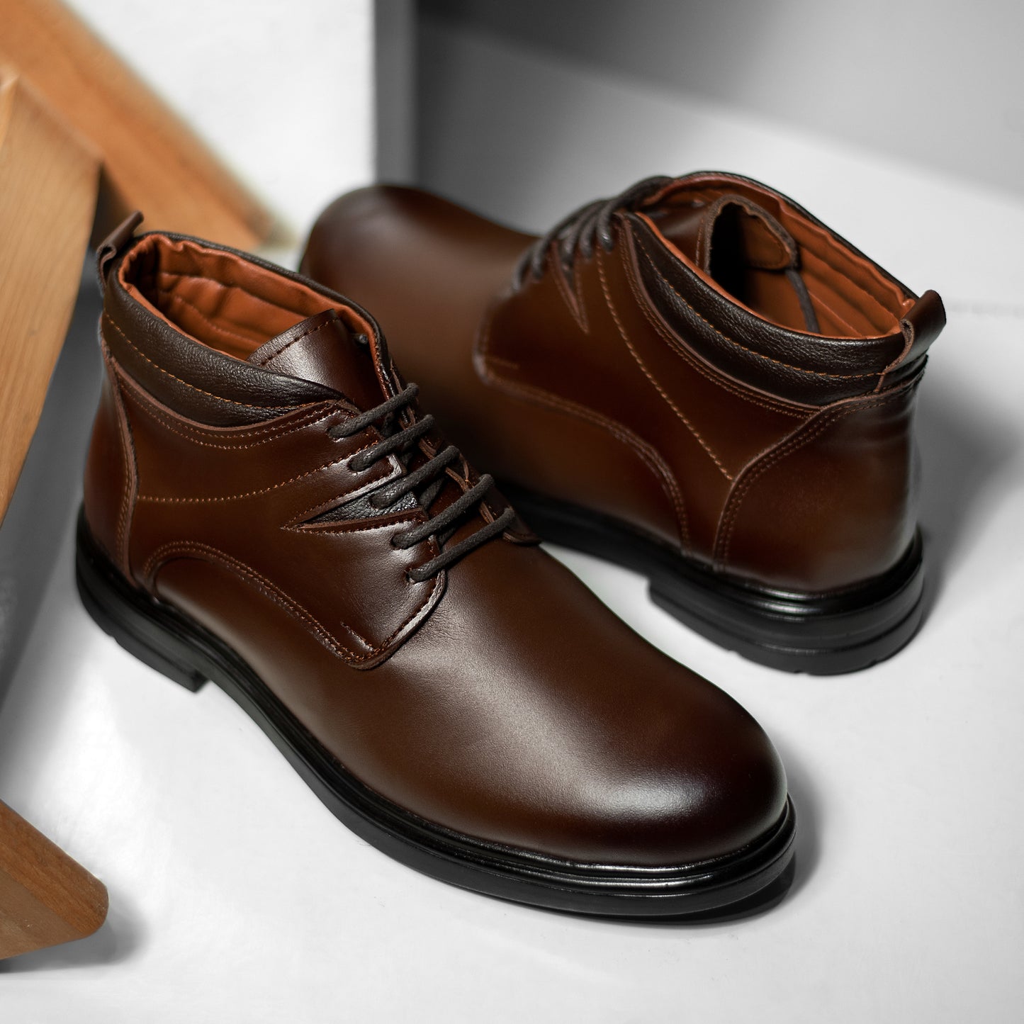 هاف بوت رجالي جلد طبيعي