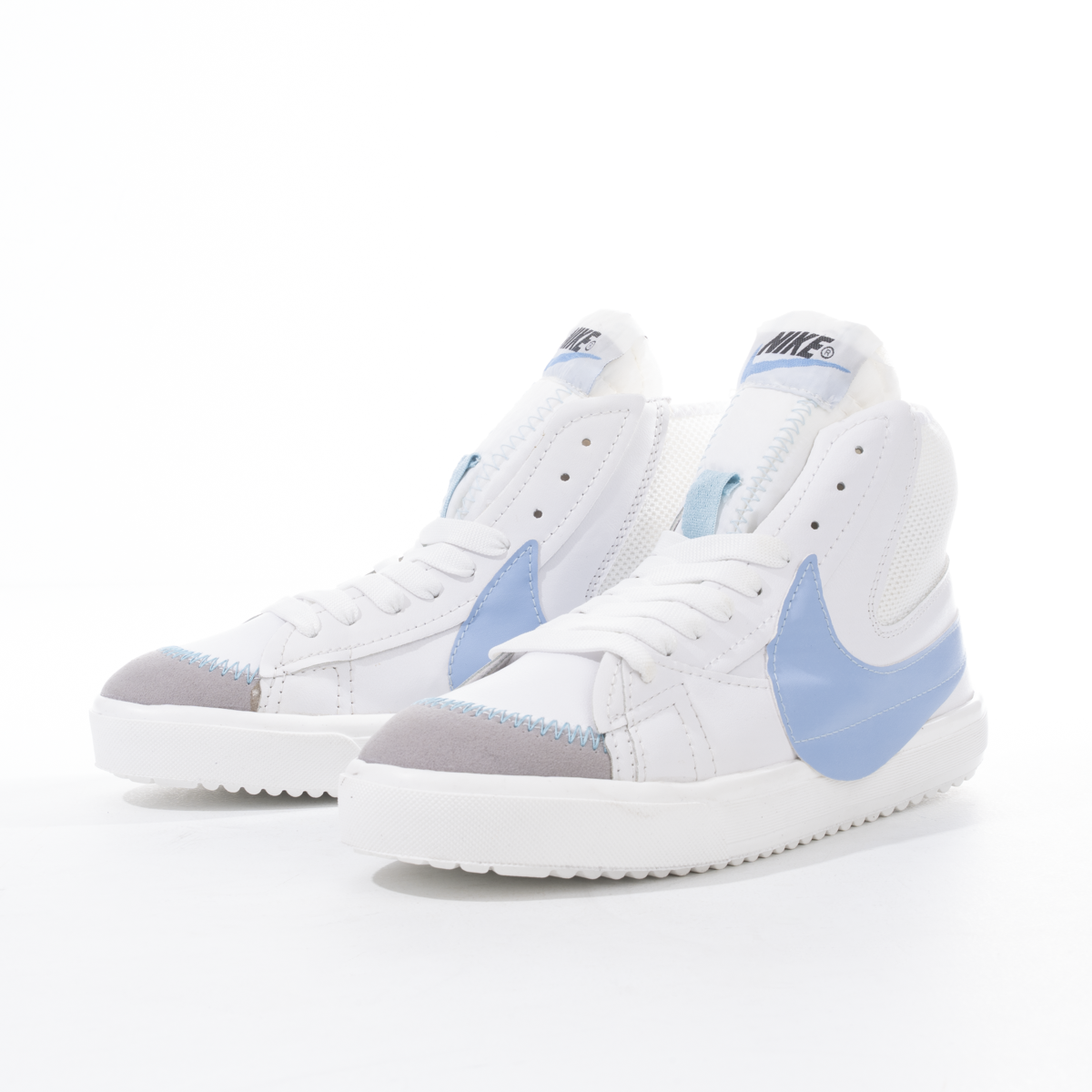 كوتشي نايك هاف