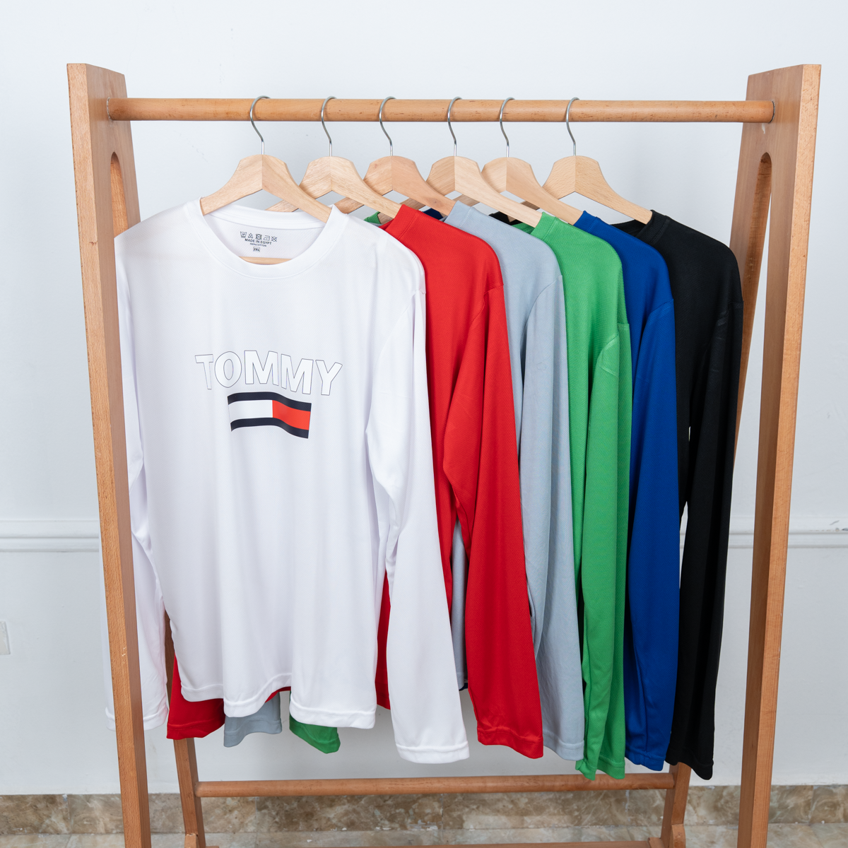 تي شيرت تومي كم طويل