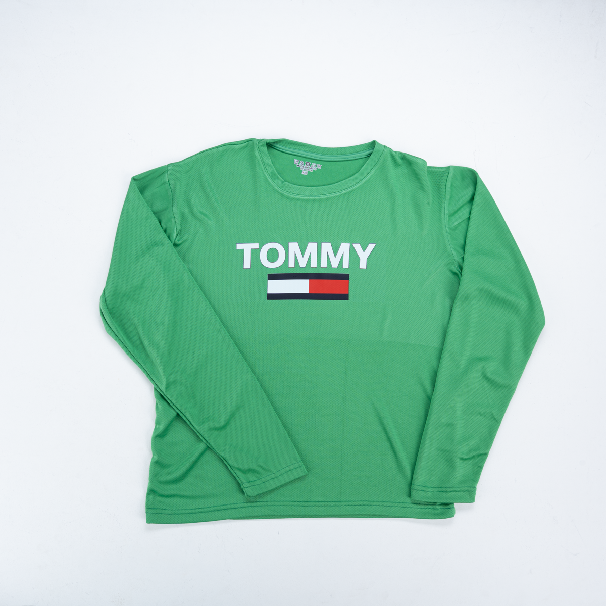 تي شيرت تومي كم طويل