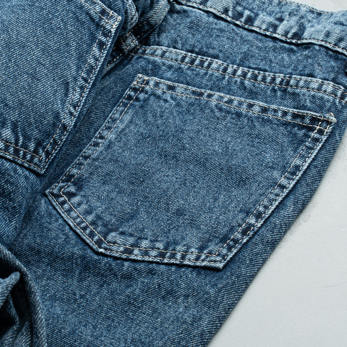 بنطلون جينز حريمي