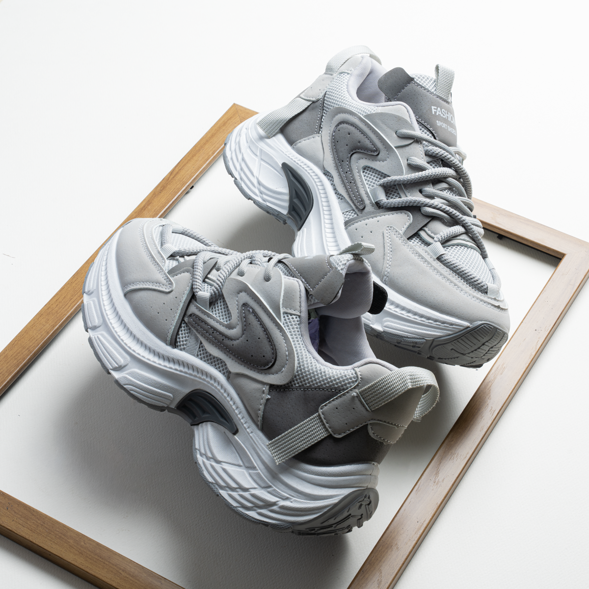 كوتشي رجالي شيك مريح