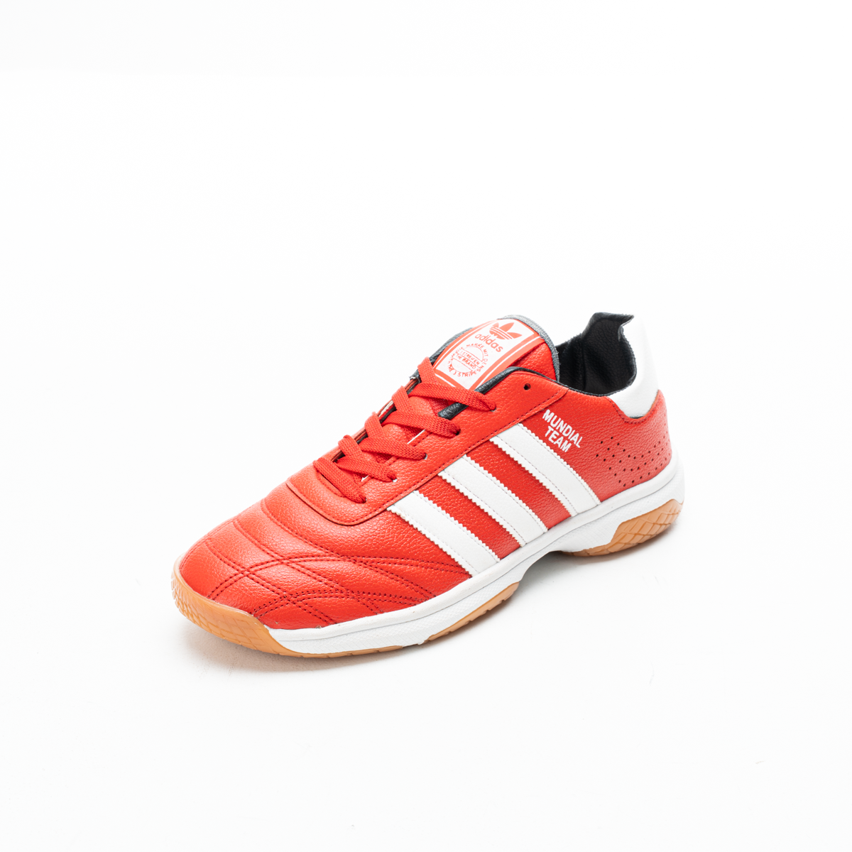 كوتشي أديداس مونديال تيم رياضي