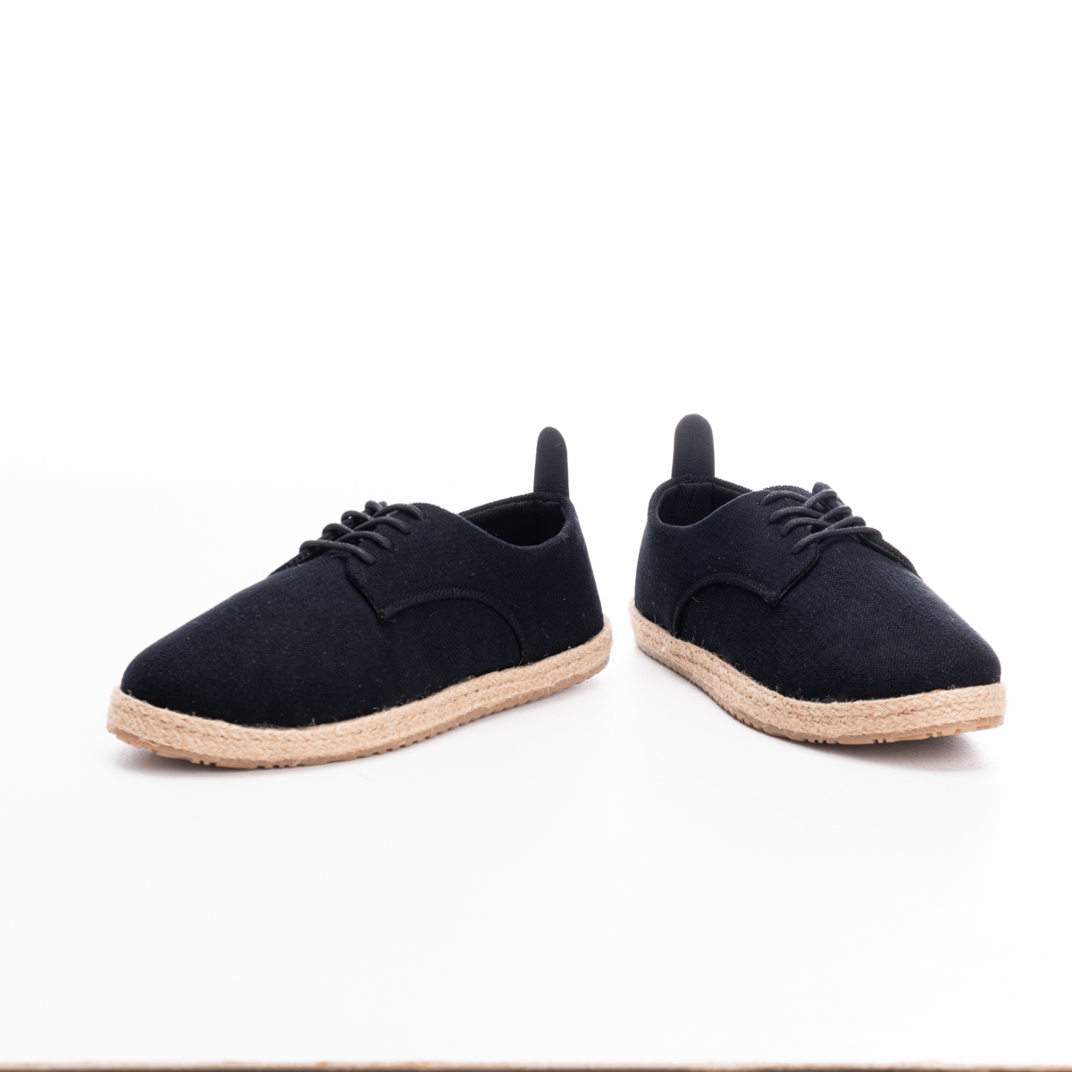 سنيكر رجالي خيش تريندي