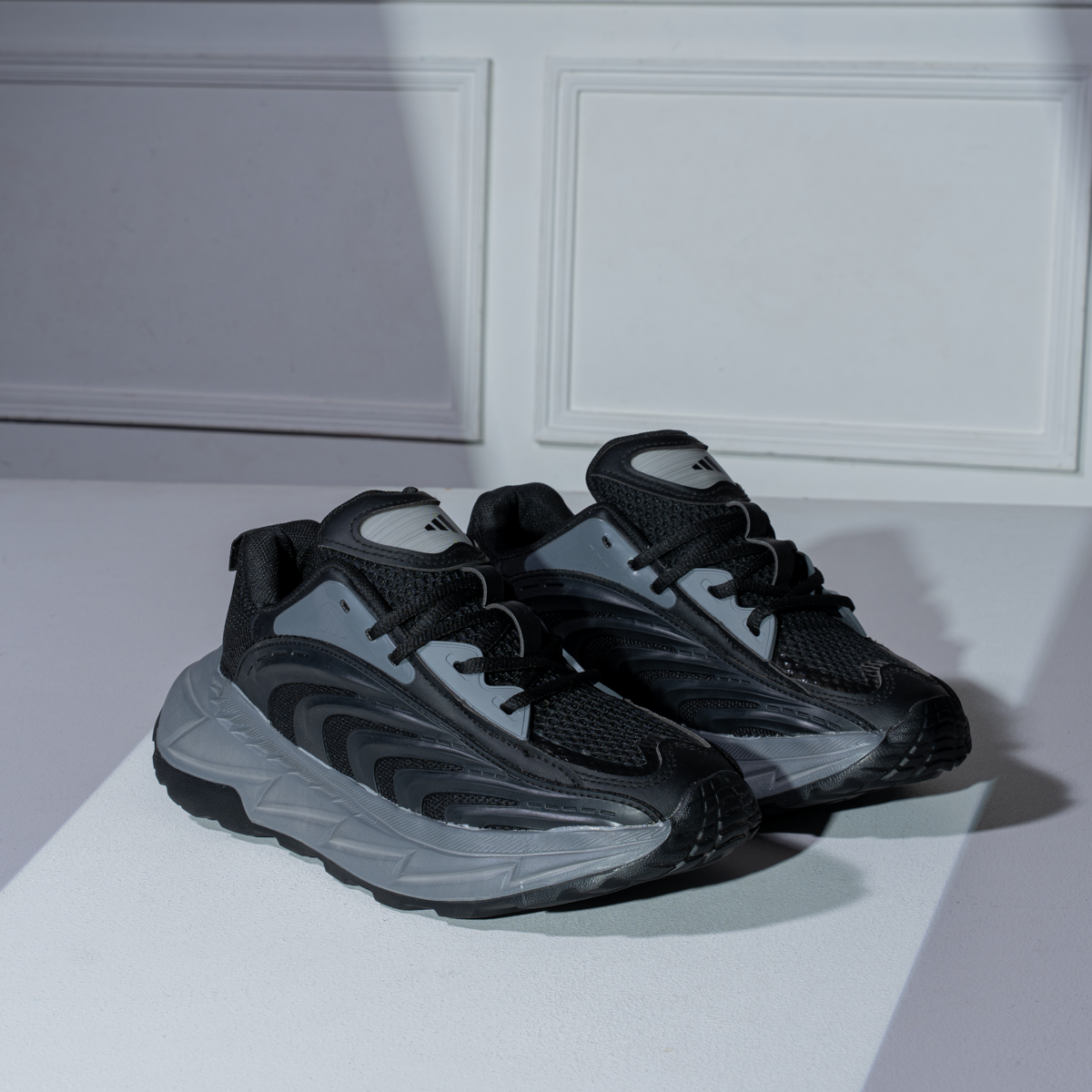 كوتشي أديداس