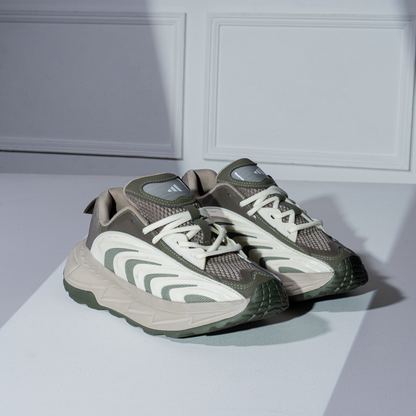 كوتشي أديداس