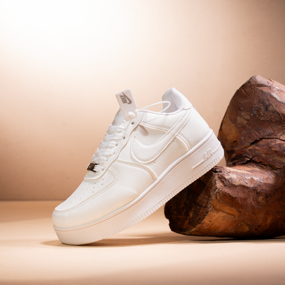 كوتشي حريمي نايك إير فورس