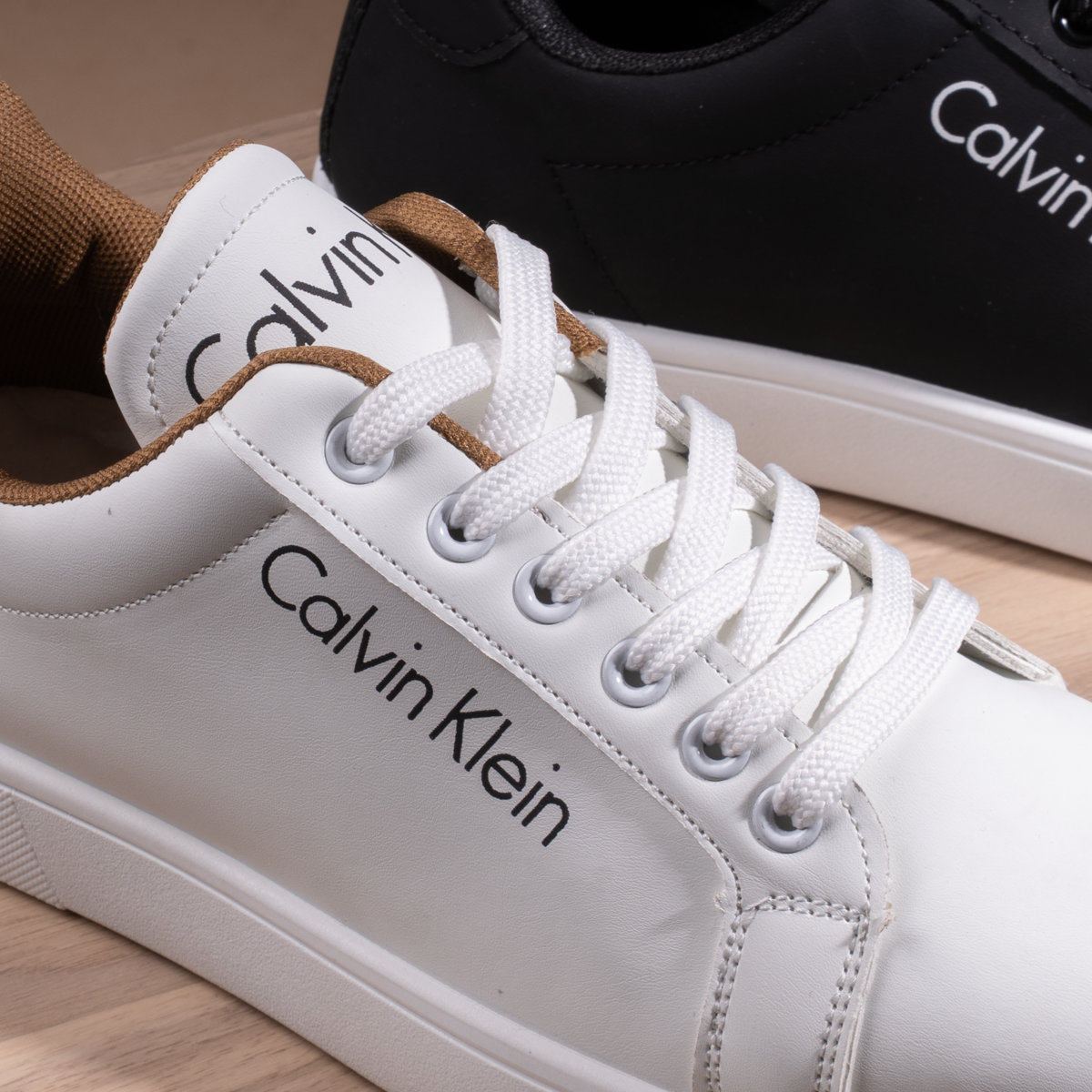 سنيكر كالفن كلاين رجالي