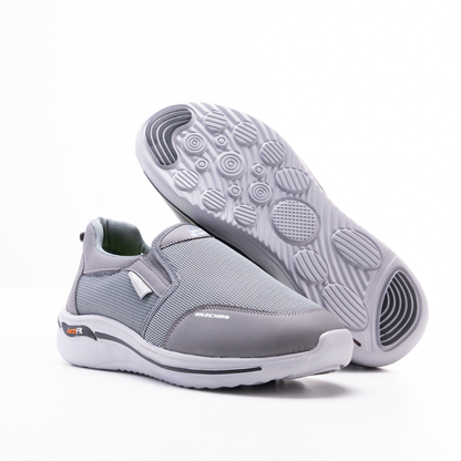 كوتشي اسكتشر طبي